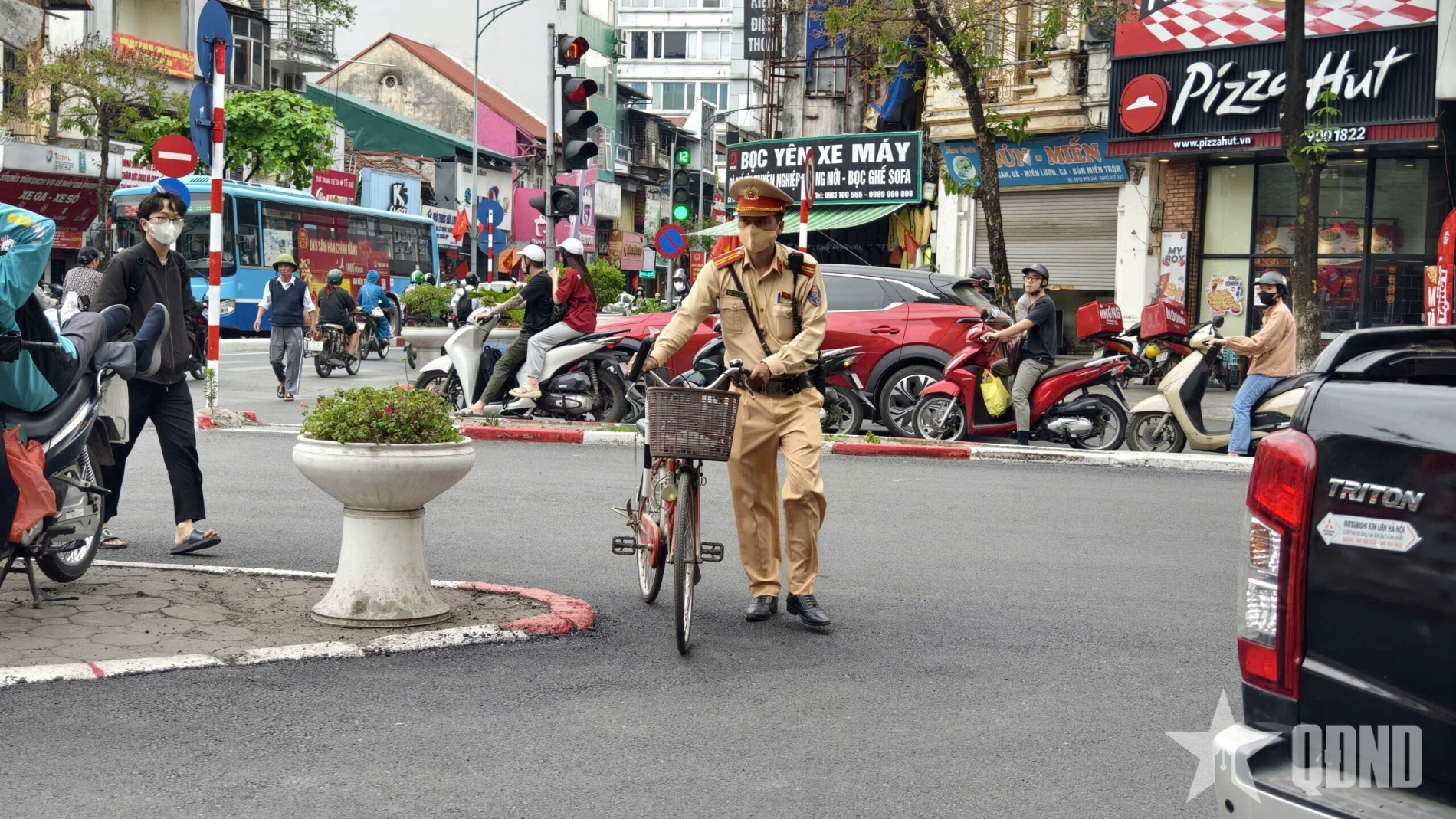 Xử lý hàng loạt người cao tuổi đi xe đạp có nồng độ cồn
